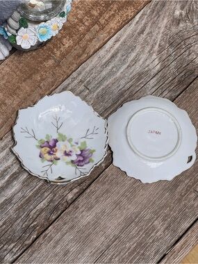 VTG Porcelain Trinket Dishes – Hand Painted Purple Pansies & Gold Trim – JAPAN